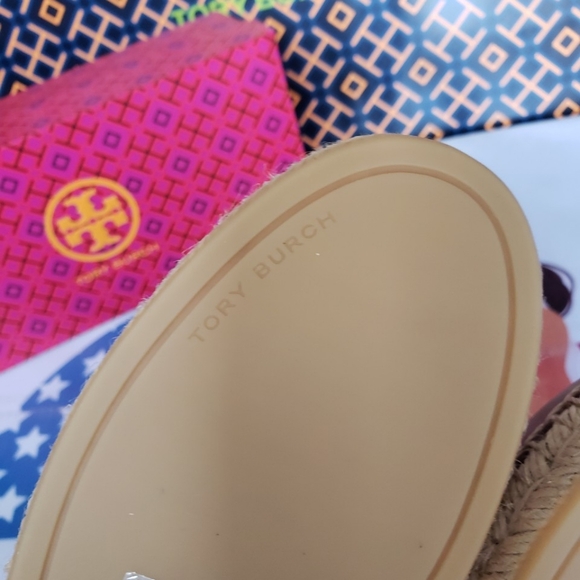 NWT!!! TORYBURCH EVERLY LEATHER ESPADRILLE (TIRAMISU) - Picture 4 of 7